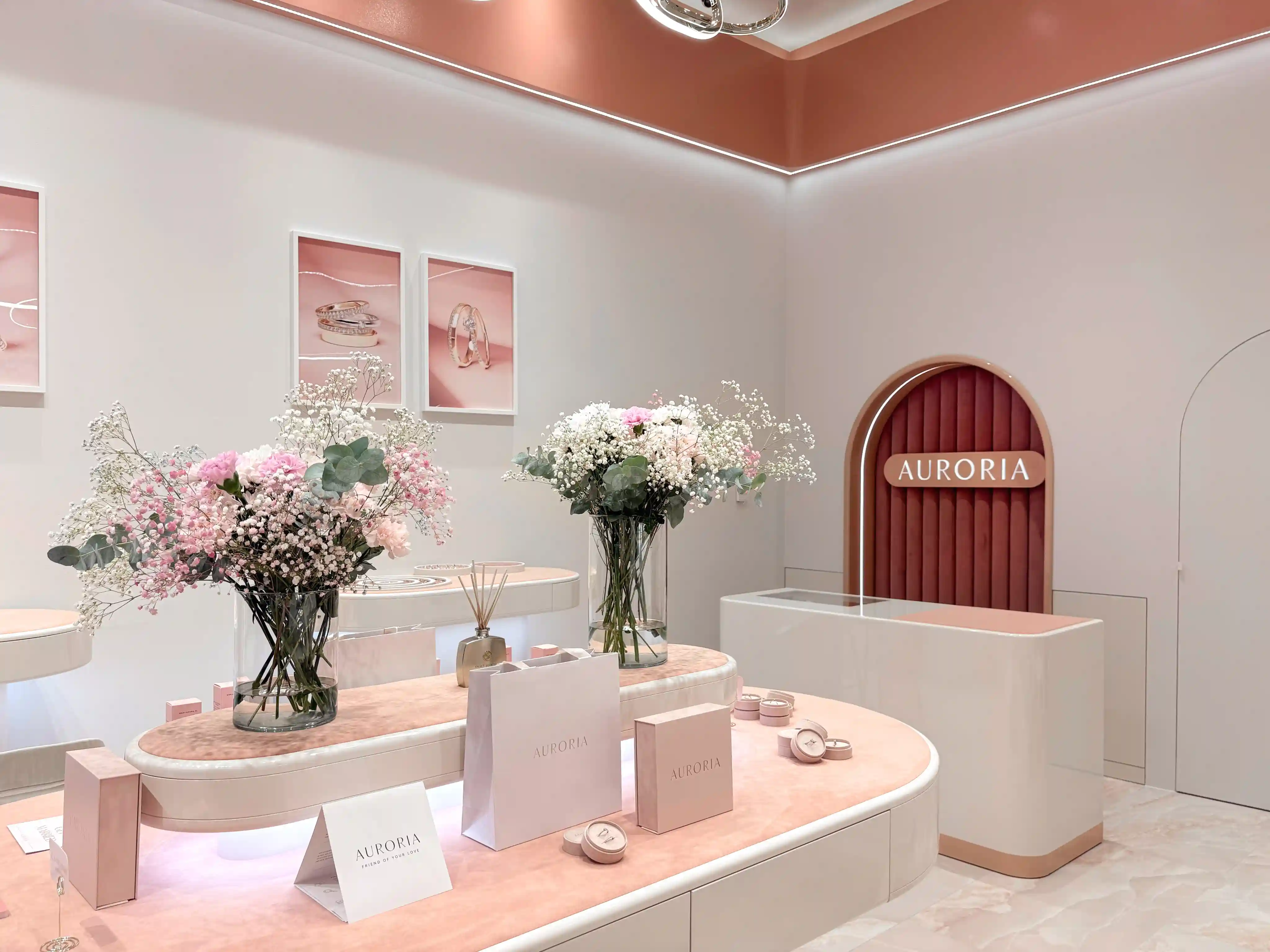 Zobacz nową kolekcję tylko w salonach Auroria